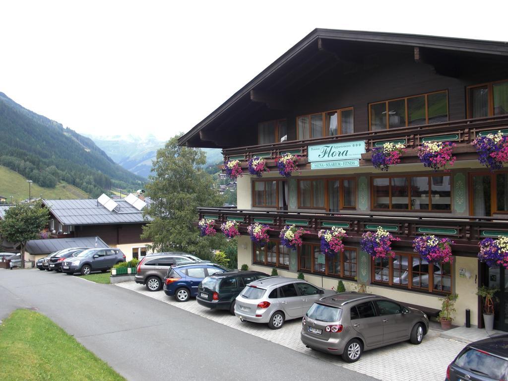 Hotel-Pension Flora Saalbach-Hinterglemm Luaran gambar