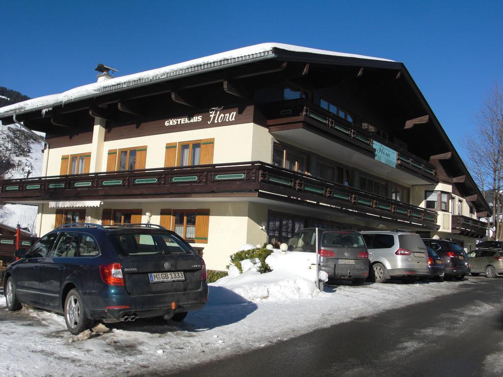 Hotel-Pension Flora Saalbach-Hinterglemm Luaran gambar